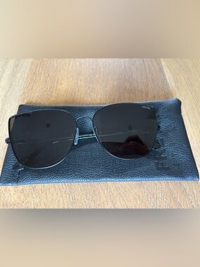 New FREYRS Black Aviator Sunglasses
